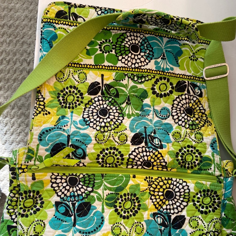 Vera BradlyDipper bag.